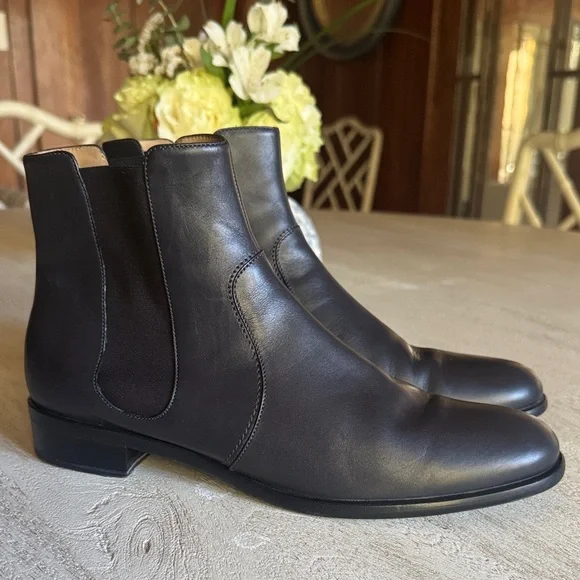 Salvatore Ferragamo Chelsea Leather Boots - Picture 2 of 9